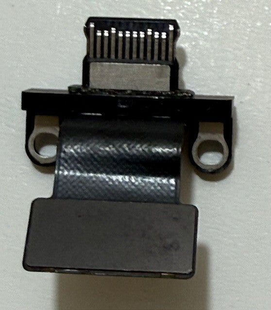 Apple MacBook Pro  A2485 EMC 3651  2021 USB C Port 821-03084-A