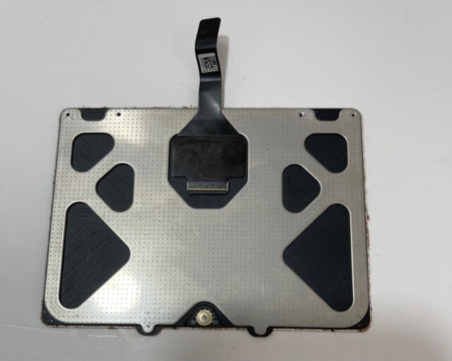 Apple MacBook A1342 13.3"  2010  Core 2 Duo TrackPad
