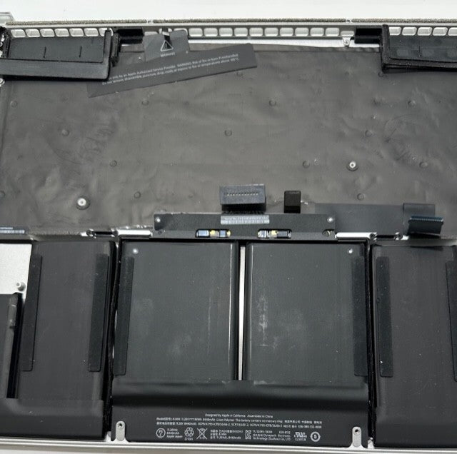 MacBook Pro A1398 Mid 2014 Palmrest/keyboard/trackpad/battery (C 483) UK LAYOUT