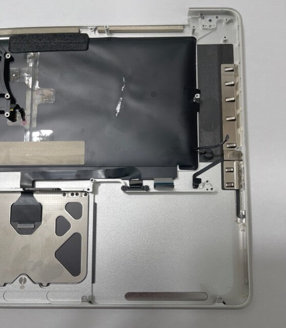 Apple MacBook Pro 15" A1286 Mid 2009 Palmrest, Keyboard, Speaker, TrackPad Case