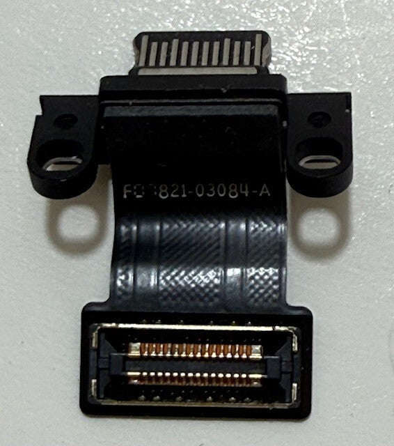 Apple MacBook Pro  A2485 EMC 3651  2021 USB C Port 821-03084-A