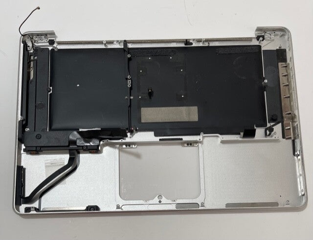 Apple MacBook Pro A1286 2011 EMC 2417 Palmrest, Speakers, Keyboard UK LayOut
