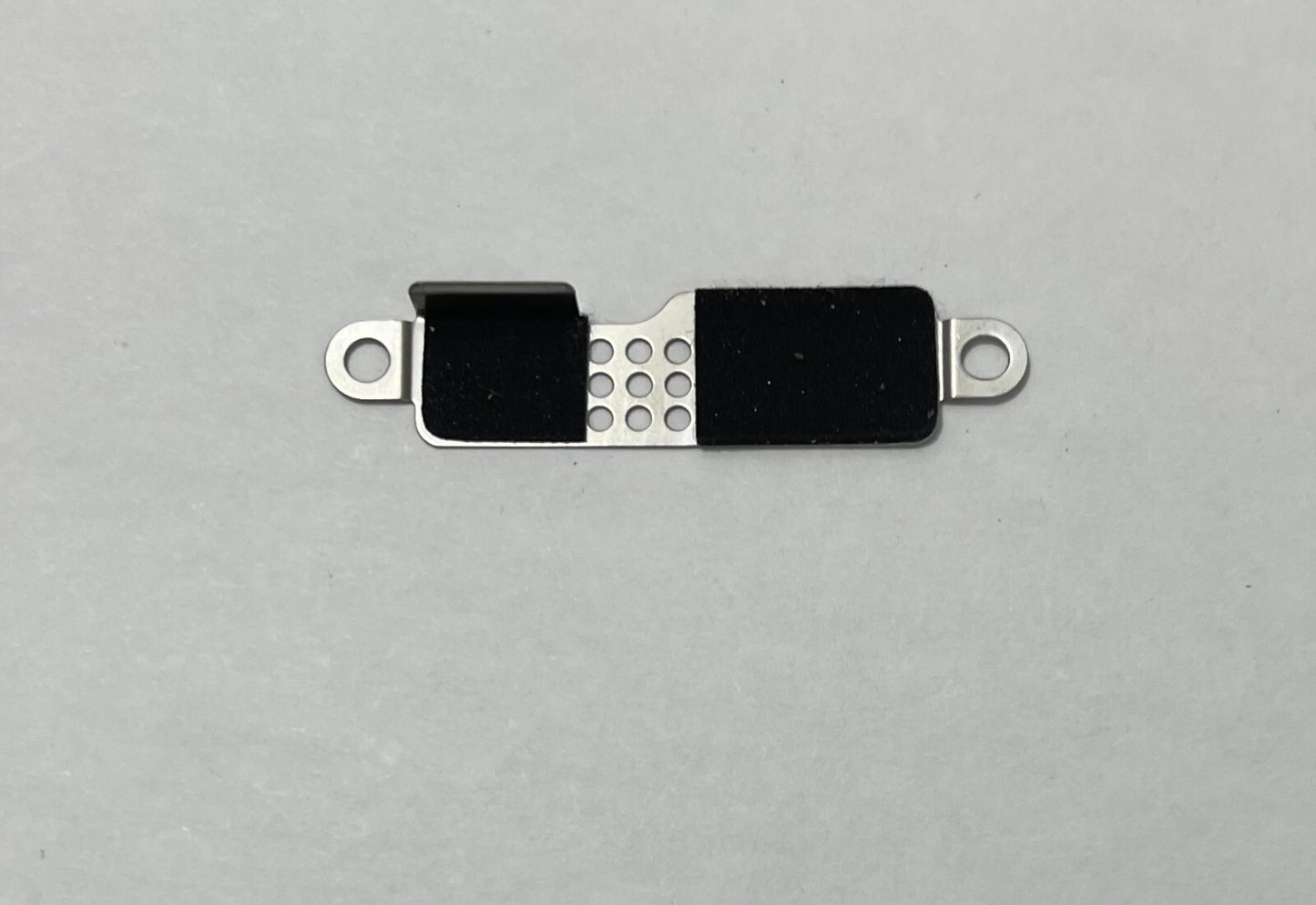 Apple MacBook Pro 15" A1286 Mid 2009 TRACKPAD KEYBOARD CABLE COVER BRACKET