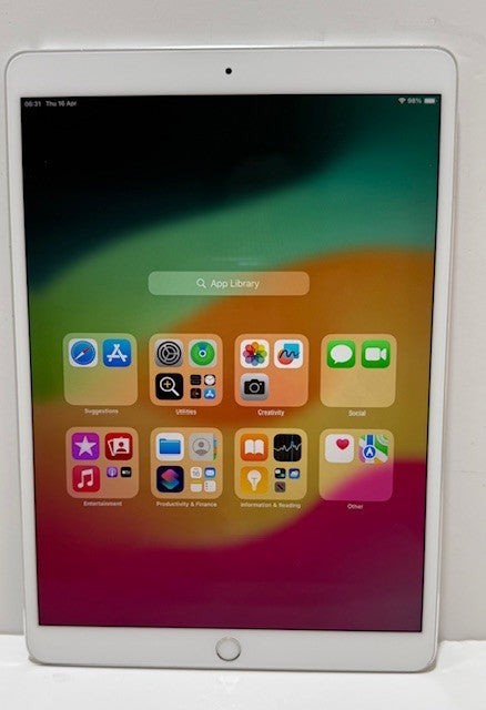 Apple iPad Pro (2017) A1701 64GB, Wi-Fi, 10.5in  Silver