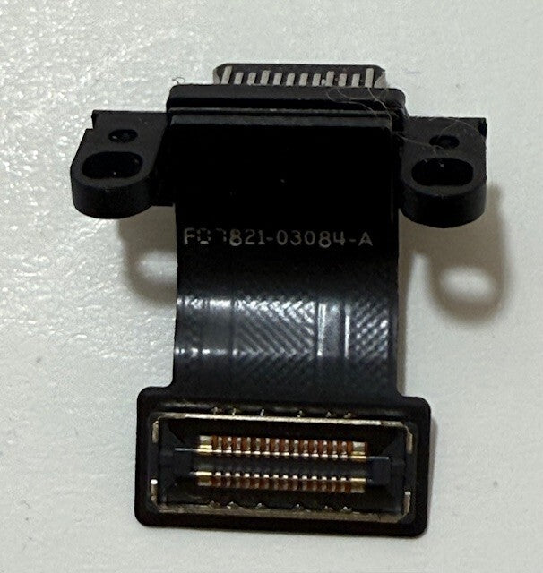 Apple MacBook Pro  A2485 EMC 3651  2021 USB C Port 821-03084-A