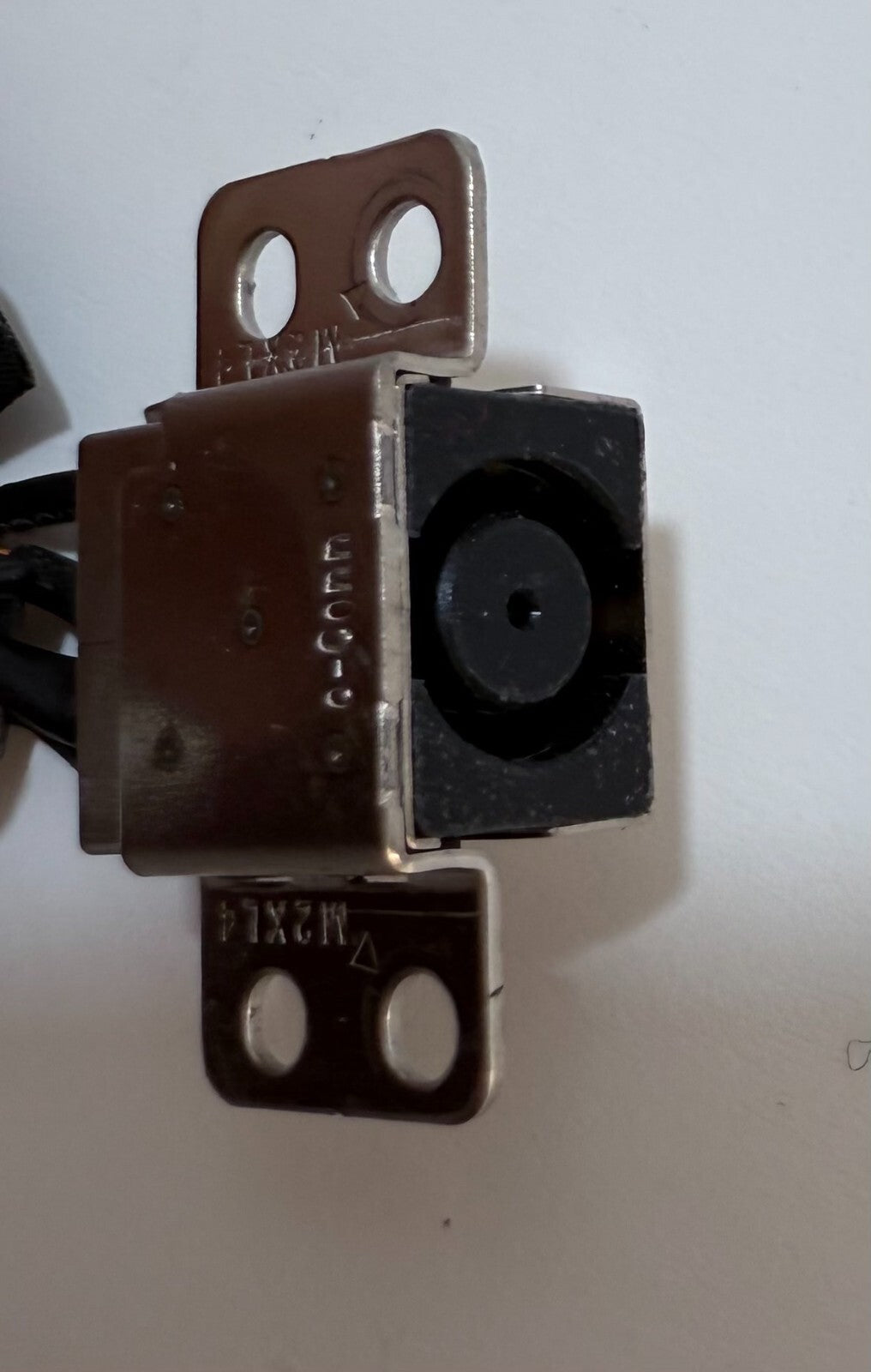 DELL Latitude 3140 2-in-1 DC In Power Jack 0T0587